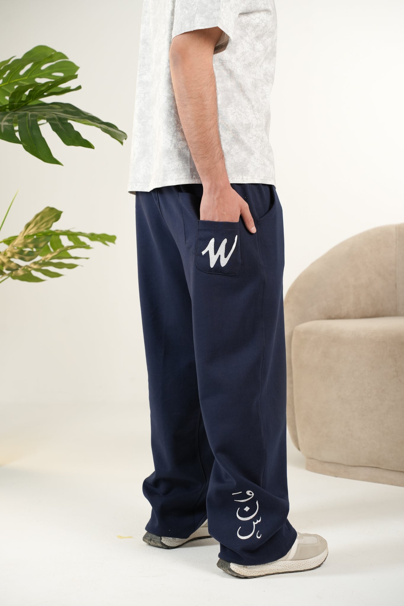 LIGHTWEIGHT NAVY SWEATPANT