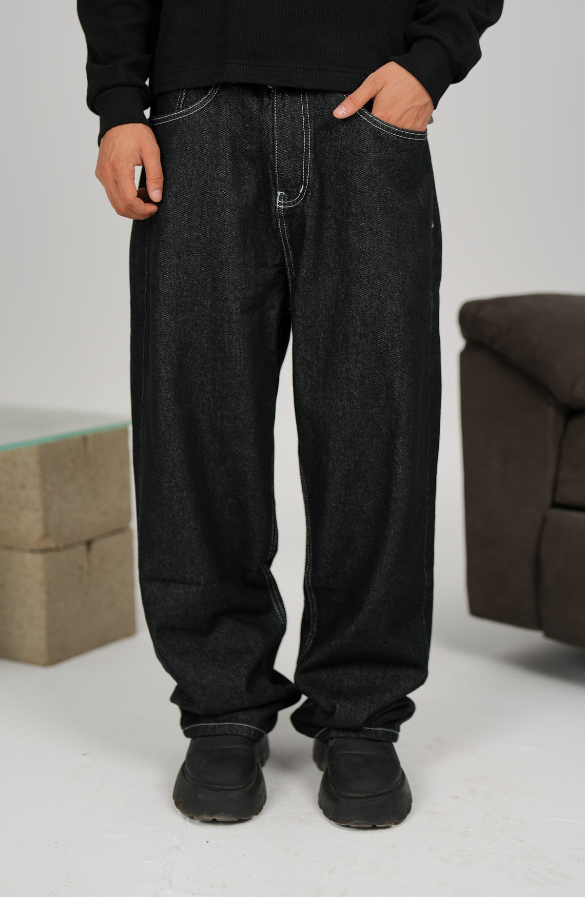 WNS RAW BLACK DENIM